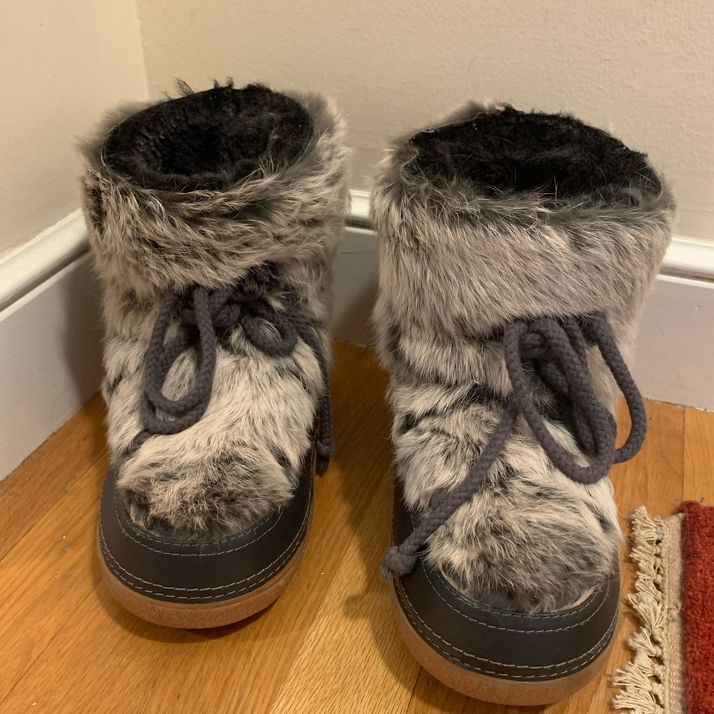 Real Fur lined IKKII snow boots